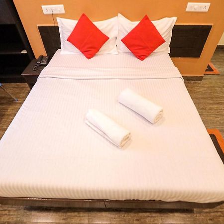 Hotel Sai Niwas โลนาวาลา ภายนอก รูปภาพ