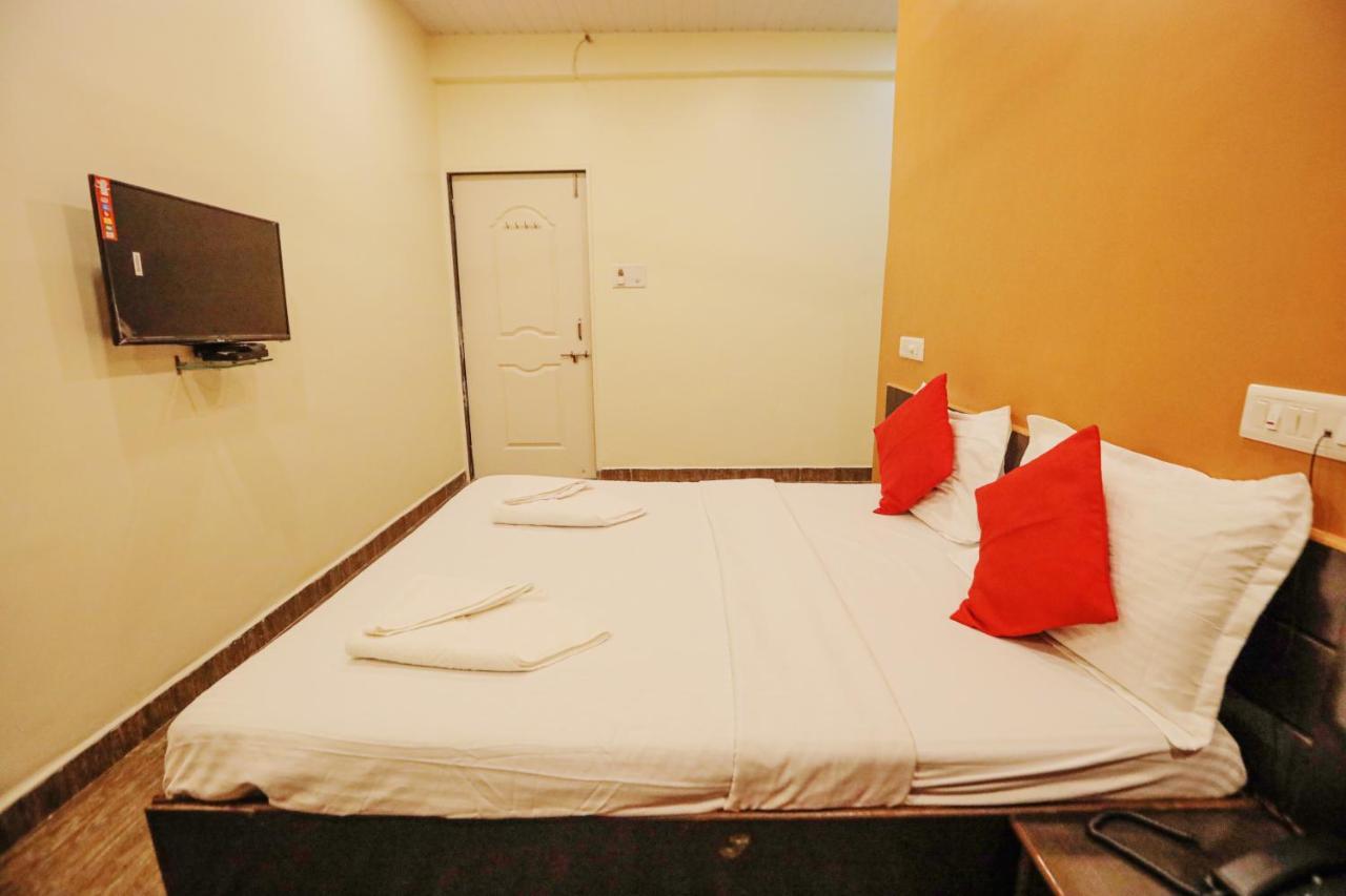 Hotel Sai Niwas โลนาวาลา ภายนอก รูปภาพ